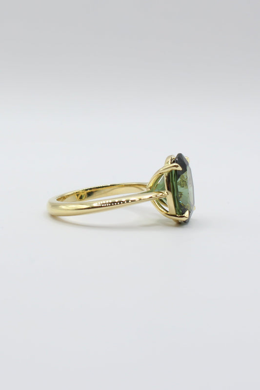 5.36ct Green Tourmaline 18ct YG Ring